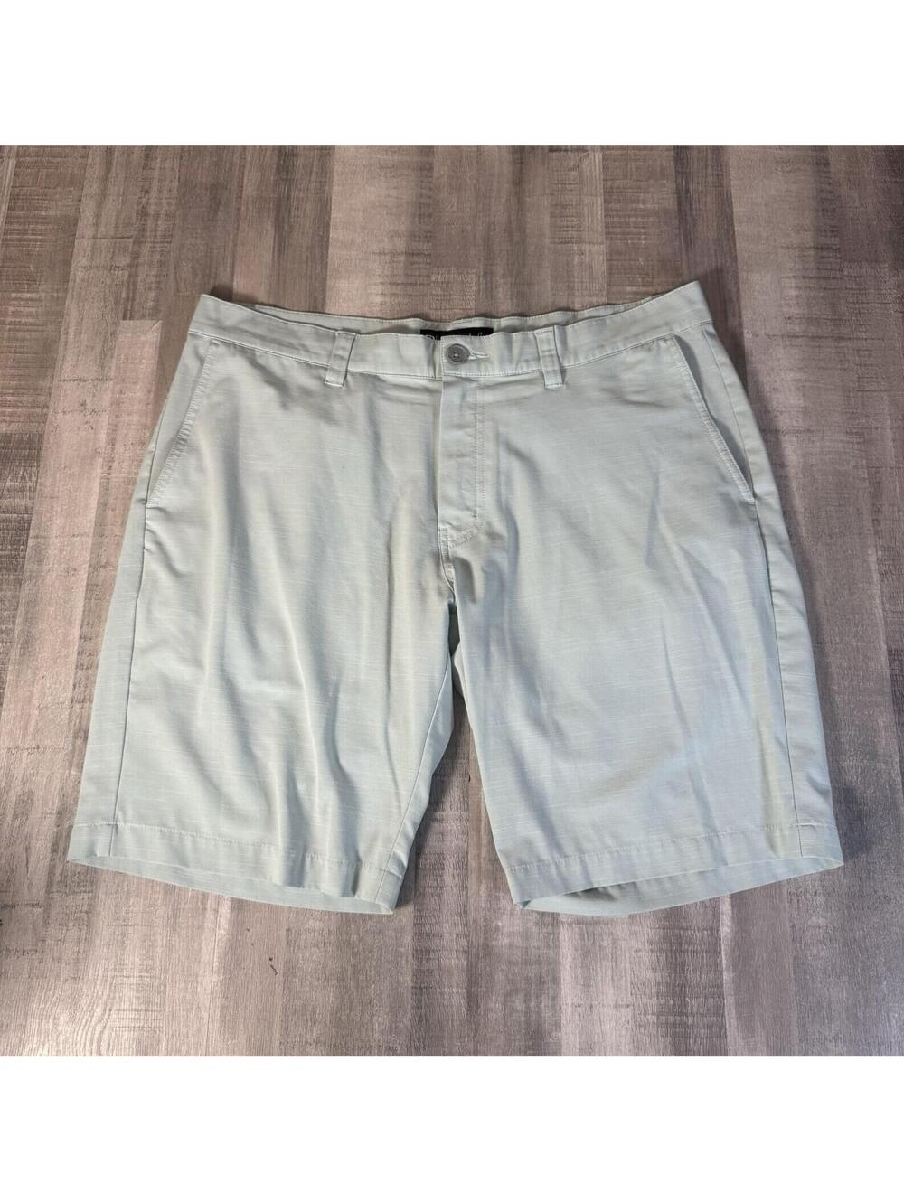 Travis Mathew Men's Size 36 Beck Green Heathered Performance Golf Shorts Stretch
